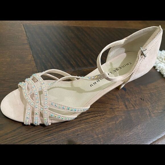 Beautiful Chinese Laundry heels. Size 8 - Picture 5 of 6